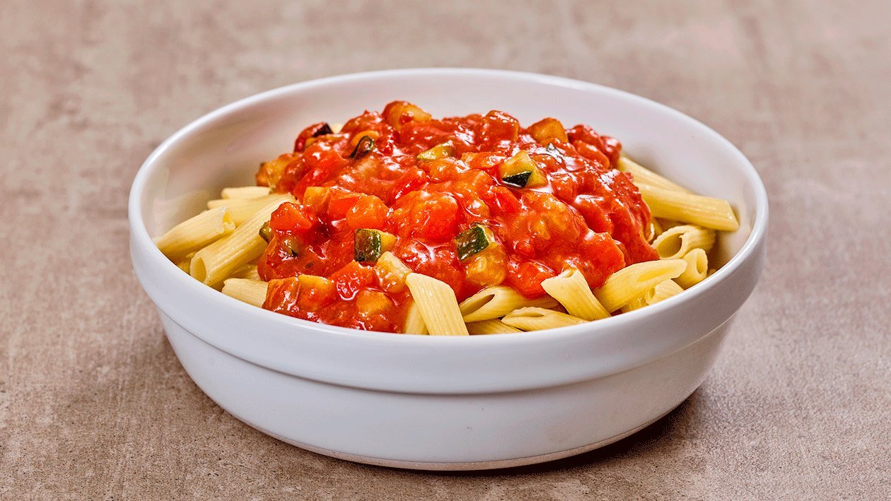 Tomaten-Gemüse Ragout mit Penne