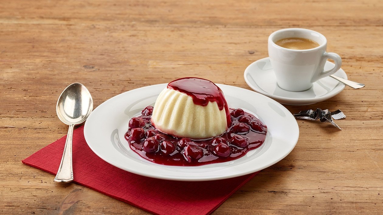 Grieß-Flammeri mit Sauerkirschen: Grießpudding mit Kirschen