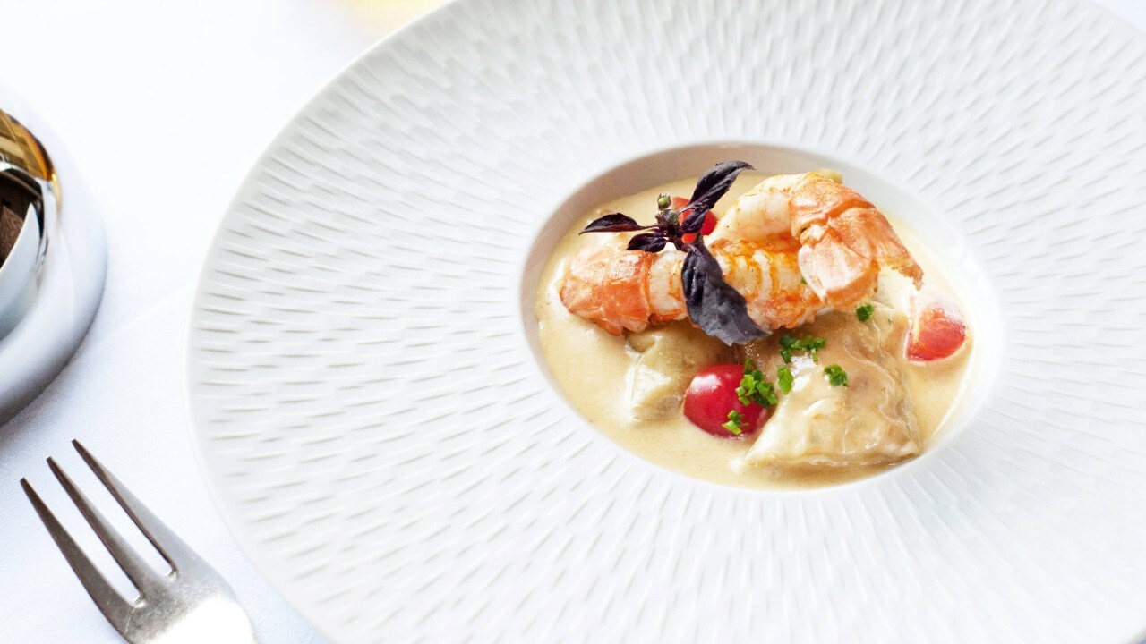 Shrimp on round plate Shrimp on round plate