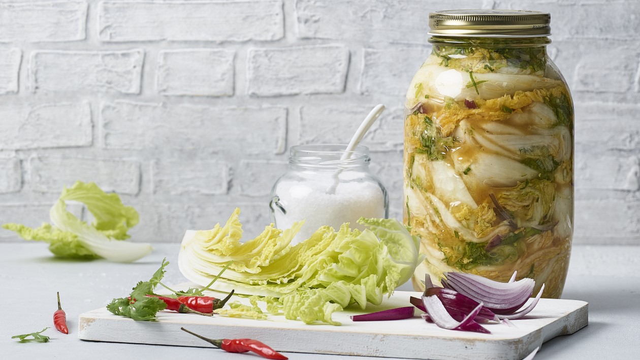 Kimchi, fermentierter Kohl –  