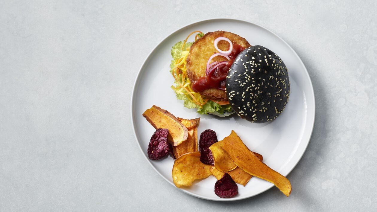 Crispy Chicken Burger mit Süßkartoffel-Chips – Crispy Chicken Burger mit Süßkartoffel-Chips –