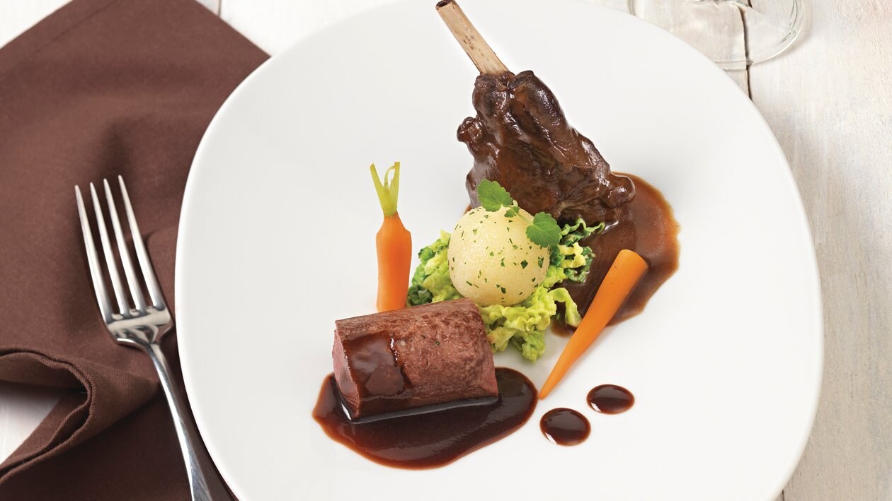 Gebratenes und Geschmortes vom Hasen mit Vanille, Curry und Speck – Gebratenes und Geschmortes vom Hasen mit Vanille, Curry und Speck –