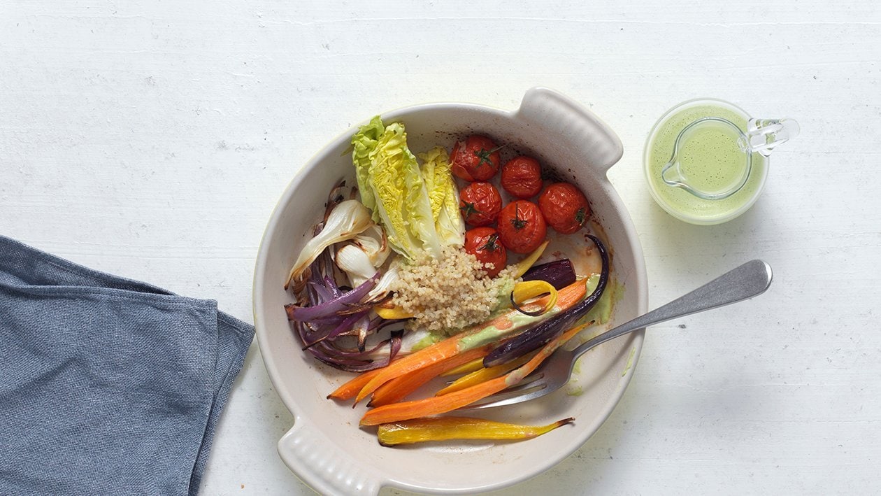 Gemüse-Salat mit Quinoa und Feta-Creme –  