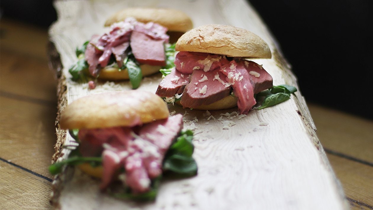 Tafelspitz Burger mit Meerettich und Preiselbeer- Mayonnaise – Tafelspitz Burger mit Meerettich und Preiselbeer- Mayonnaise –