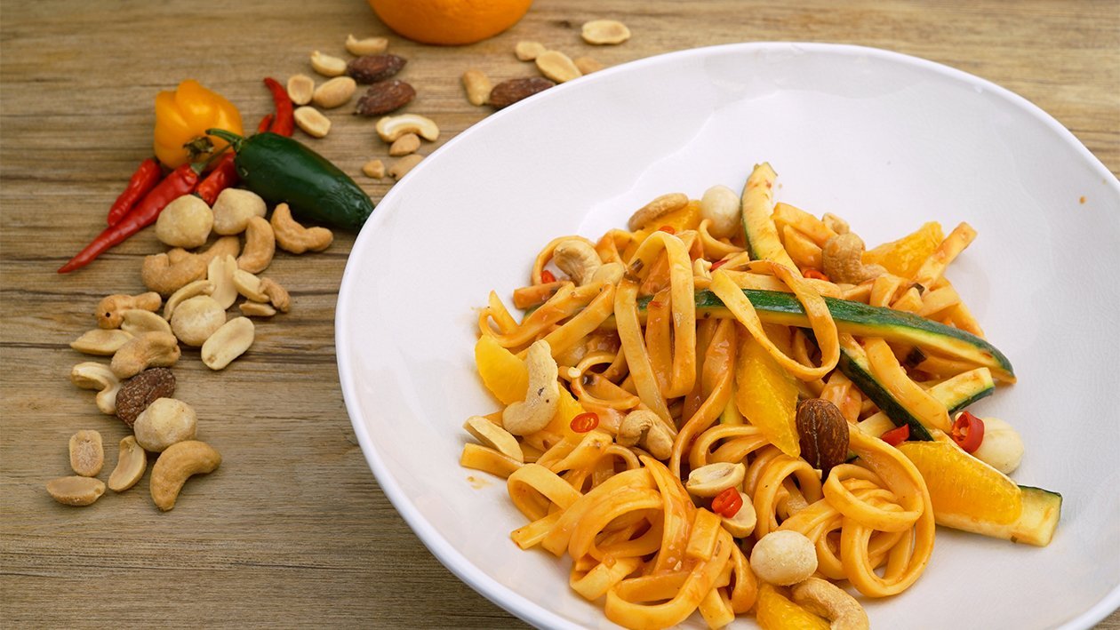 Erdnuss Orangen Zucchini Salat Erdnuss Orangen Zucchini Salat