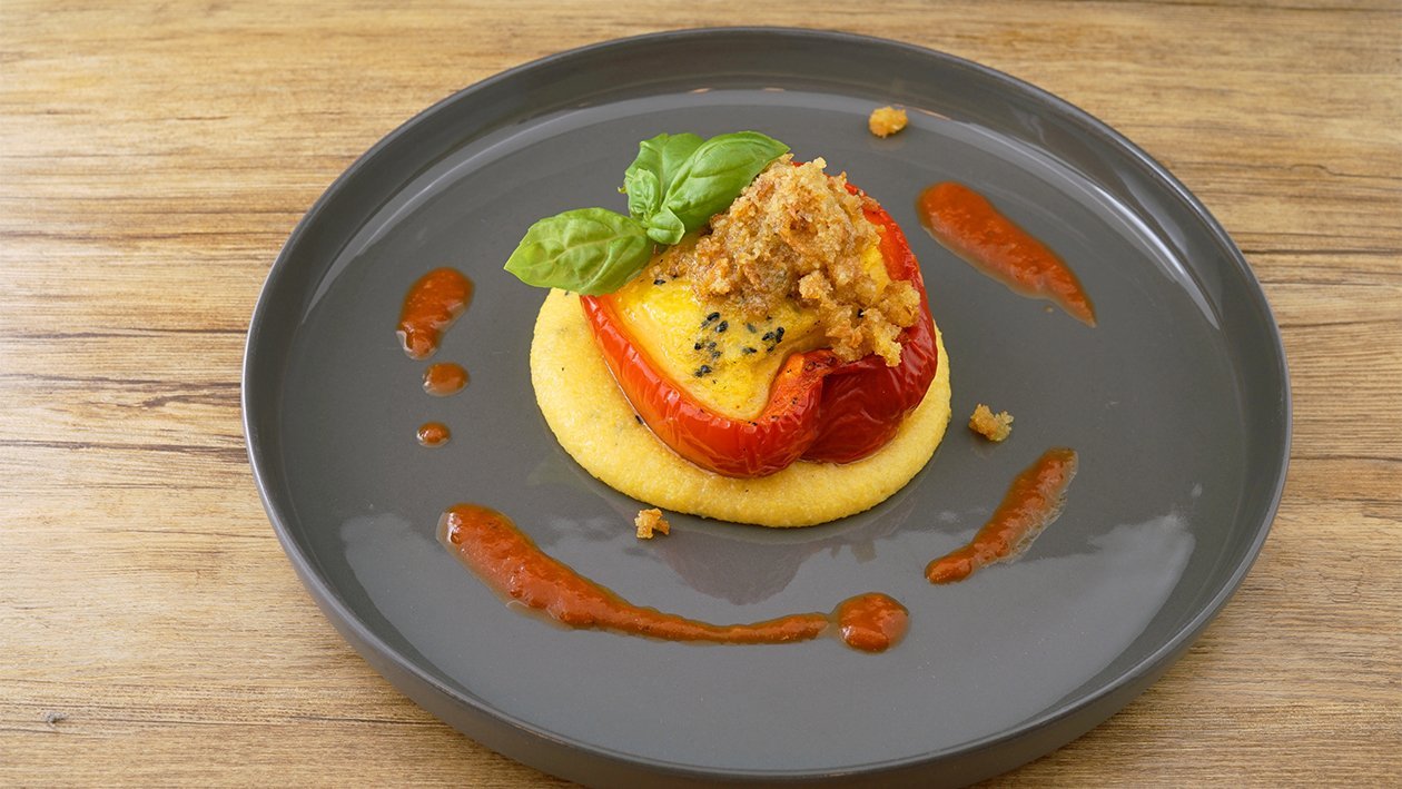 Paprika gefüllt mit Polenta unter der Kartoffel-Kruste – Paprika gefüllt mit Polenta unter der Kartoffel-Kruste –