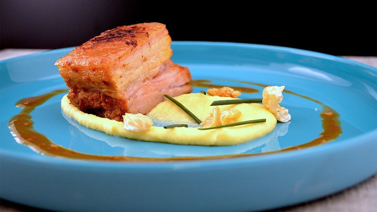 Spicy Scheinebauch mit Pastinakenpüree – Spicy Scheinebauch mit Pastinakenpüree –