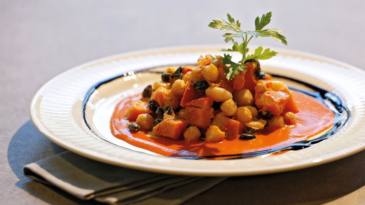 Bohnen-Allerlei und Kürbis auf Tomatensauce Bohnen-Allerlei und Kürbis auf Tomatensauce