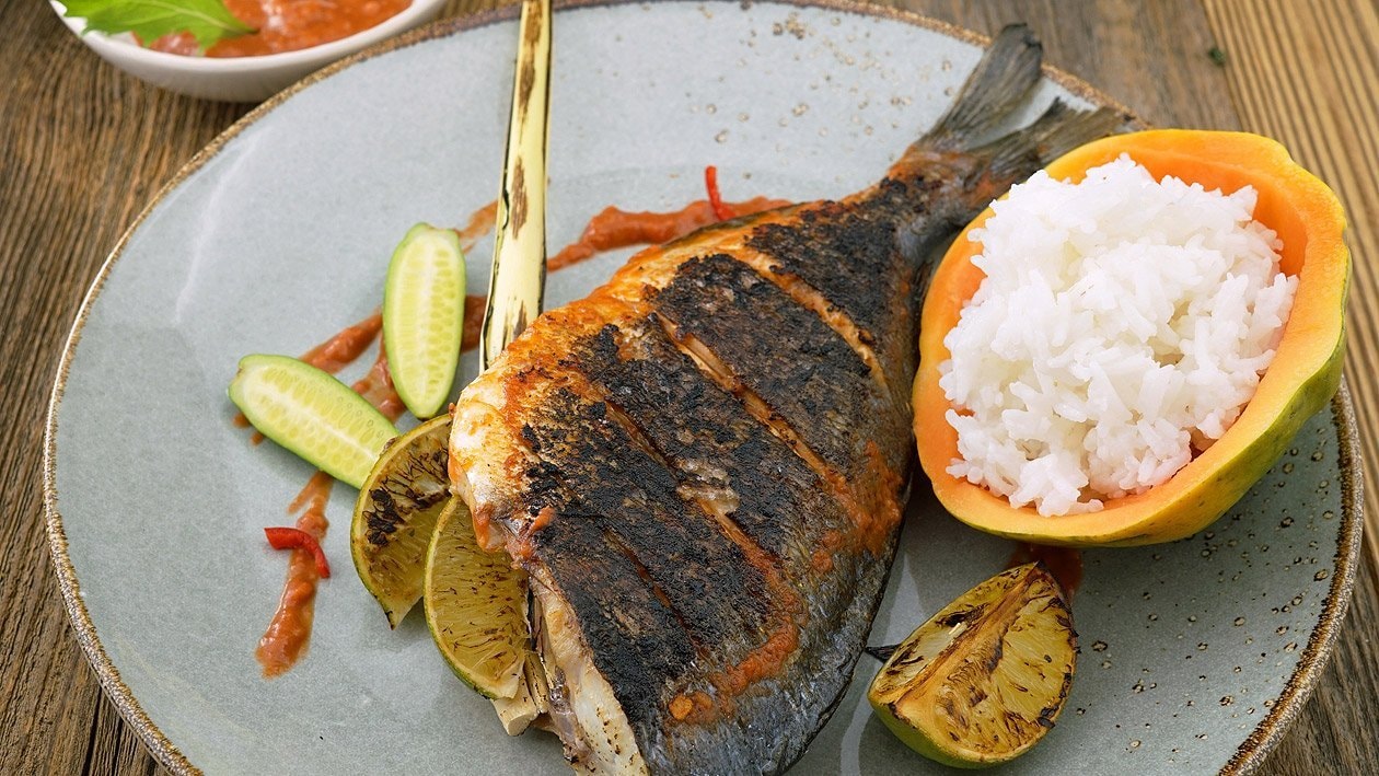 Ikan Rica Rica Gegrillte Dorade nach Manedo Art – Ikan Rica Rica Gegrillte Dorade nach Manedo Art –