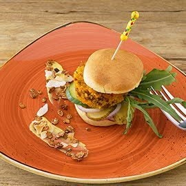 Hellmann´s Senf - Karotten Burger mit Rucolasalat und Gurke Hellmann´s Senf - Karotten Burger mit Rucolasalat und Gurke