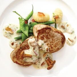 Schweinemedaillons mit Pfifferling-Speck-Gratinsauce Schweinemedaillons mit Pfifferling-Speck-Gratinsauce