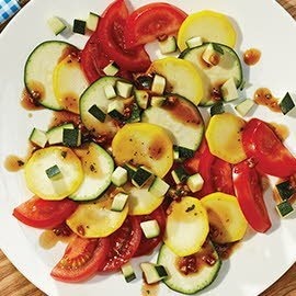 Tomaten-Zucchini-Salat Tomaten-Zucchini-Salat