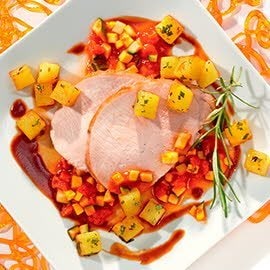 Schweinerückenbraten spanisch mit Kräuterkartoffelwürfeln Schweinerückenbraten spanisch mit Kräuterkartoffelwürfeln