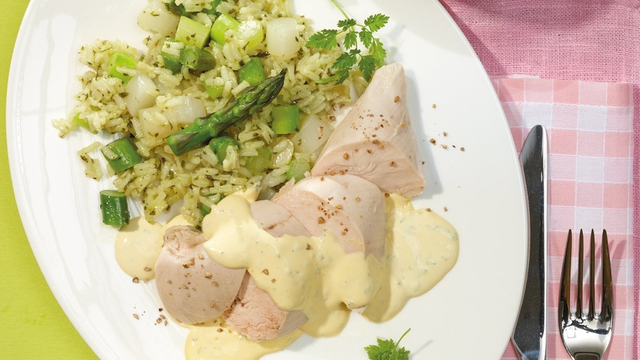 Hähnchenbrustfilet in Buttersauce Béarnaise auf Spargel-Kräuter-Reis –  