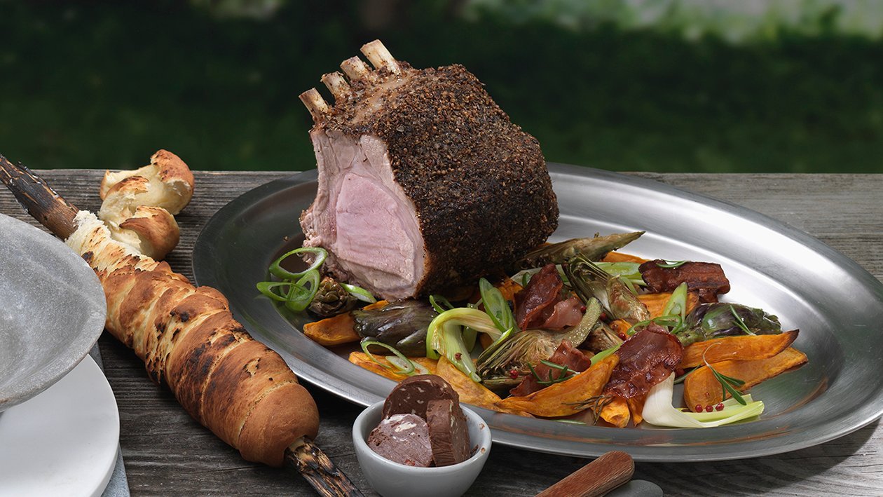Schweins-Kotelette mit Kakao-Chilischaum und Süsskartoffel