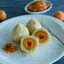 Fruchtknödel mit Kartoffel-Quarkteig Fruchtknödel mit Kartoffel-Quarkteig