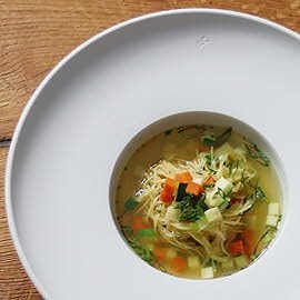 Klare Gemüse-Nudelsuppe Klare Gemüse-Nudelsuppe