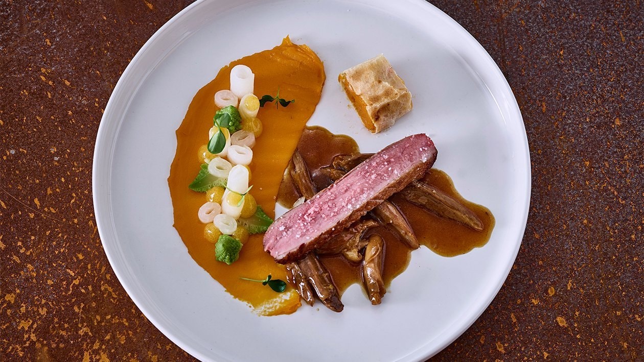 2 mal Ente mit Orangensauce Kürbis und Süßkartoffelstrudel