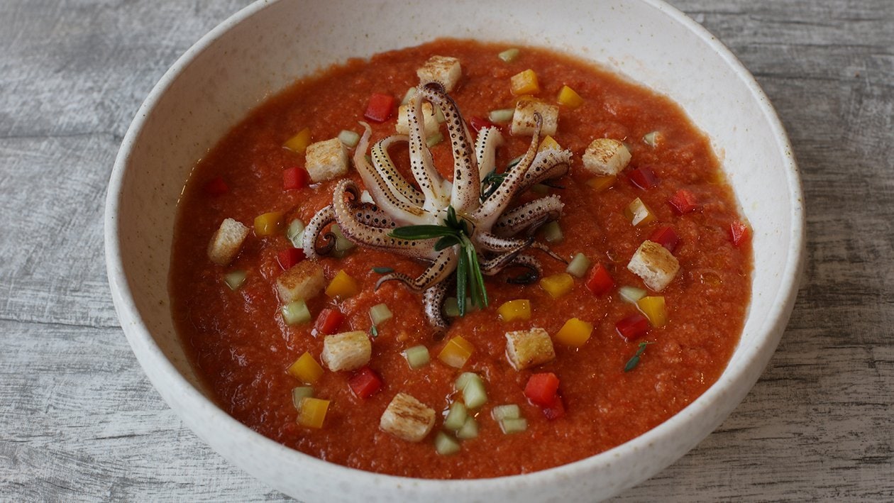 Gazpacho mit gebratenem Calamar