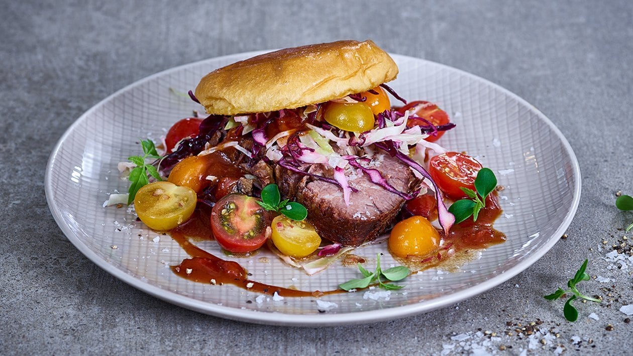 Beef-Brisquet Burger mit Bourbon Chipotle Sauce –  