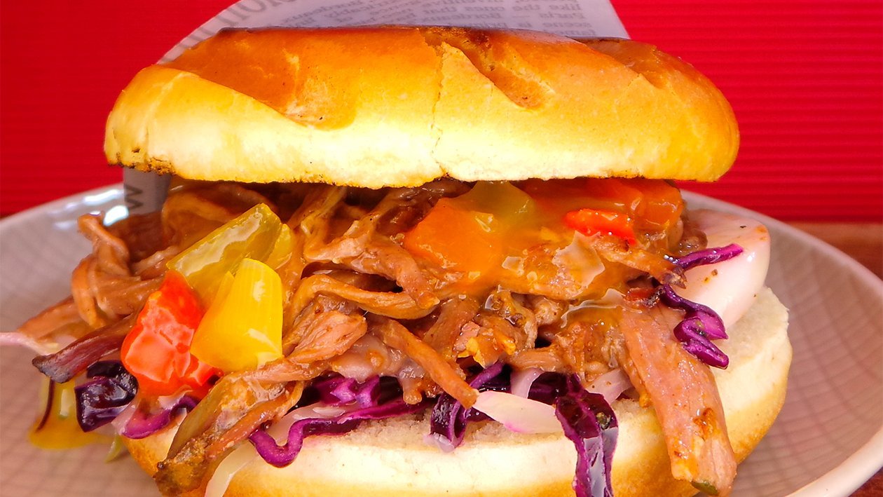 Pulled Schwein Burger mit Salsa