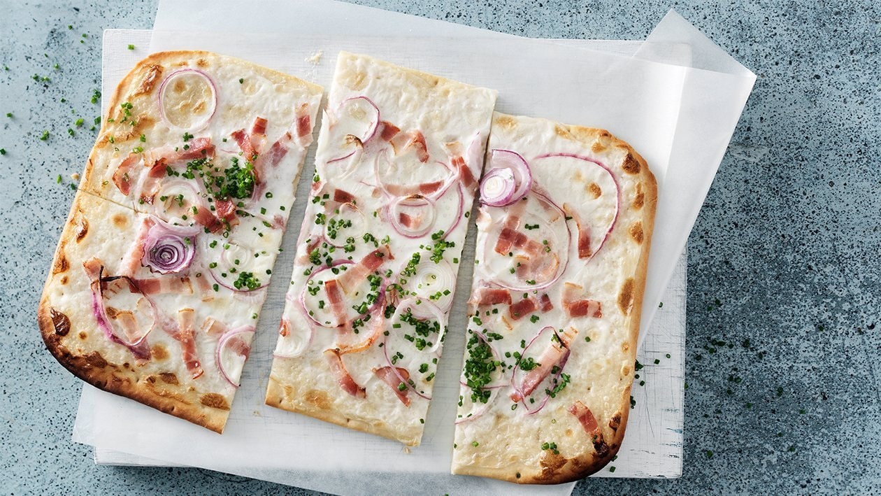 Flammkuchen mit Verfeinerungscreme –  