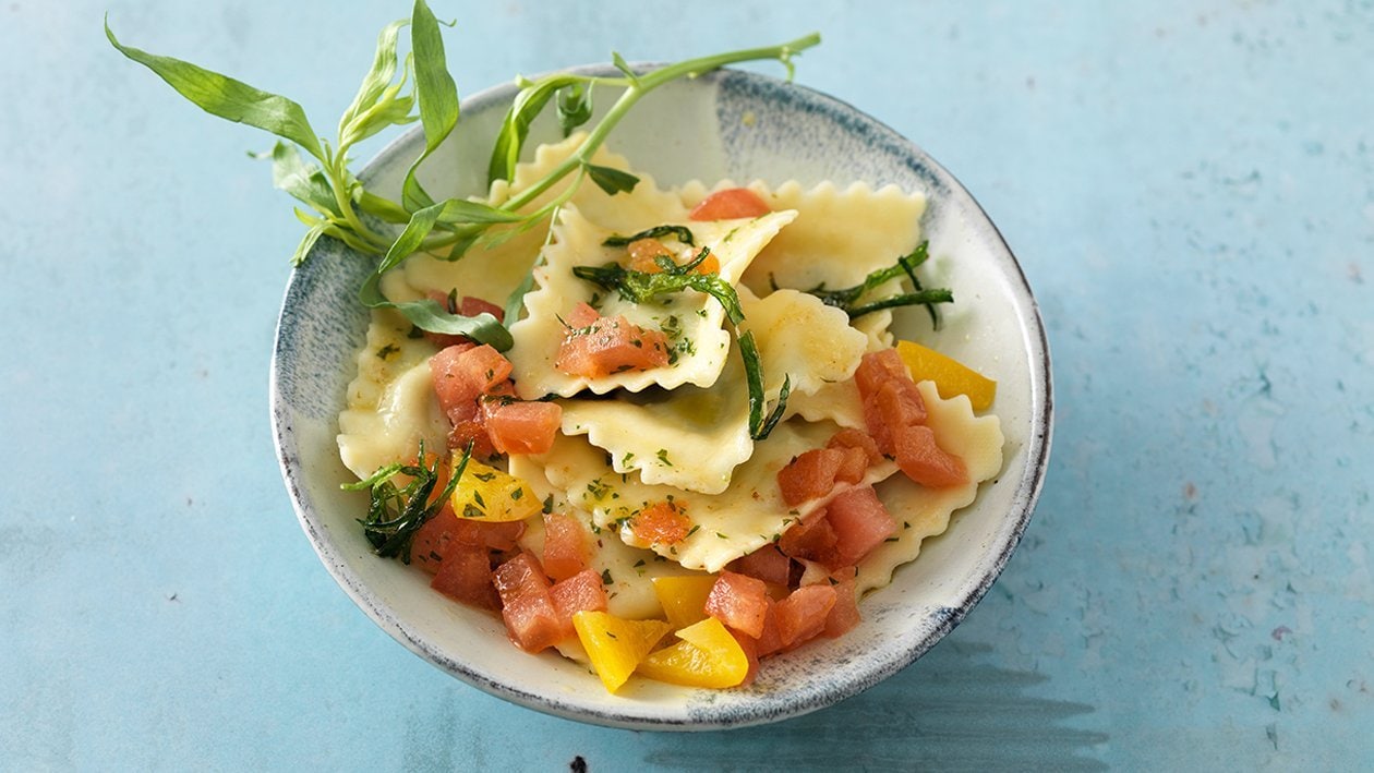 Ravioli mit Hartkäse-Kartoffelfüllung und Estragon