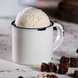 Nougateis mit saftigen Brownies Nougateis mit saftigen Brownies