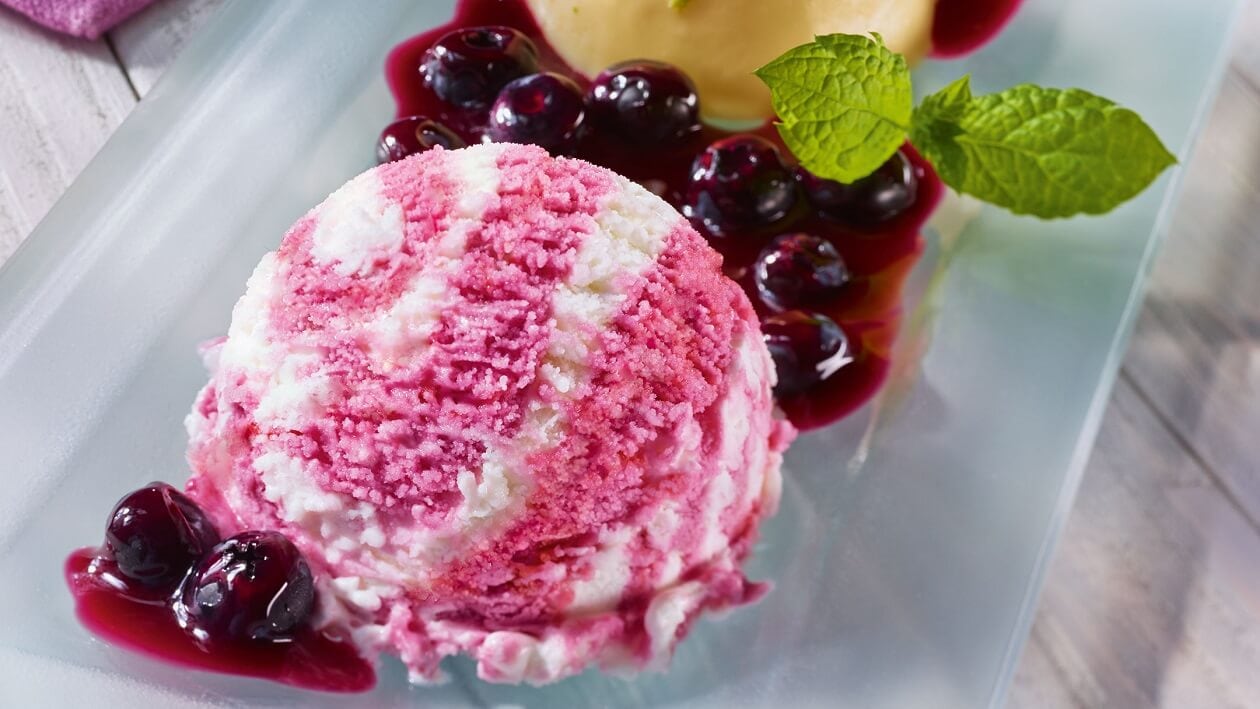 Blaubeer-Mascarpone-Traum mit knusprigem Keks-Boden