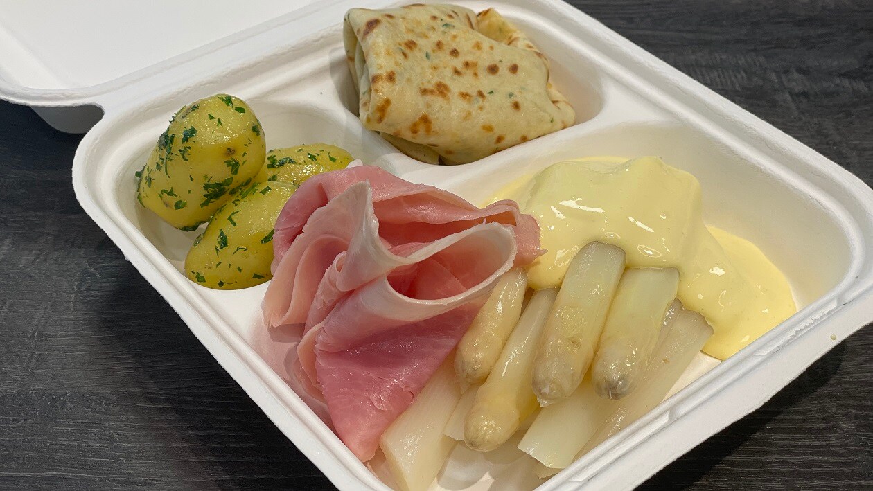 Spargel mit Sauce Hollandaise, Flädle, Kartoffeln &amp; Schinken