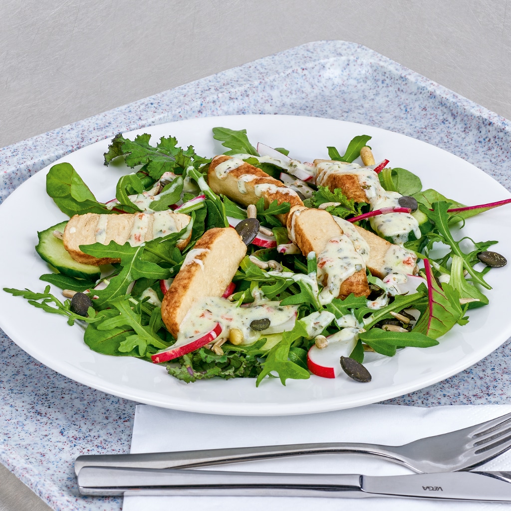 Frühlingssalat mit NoChicken Fillet Slices –  