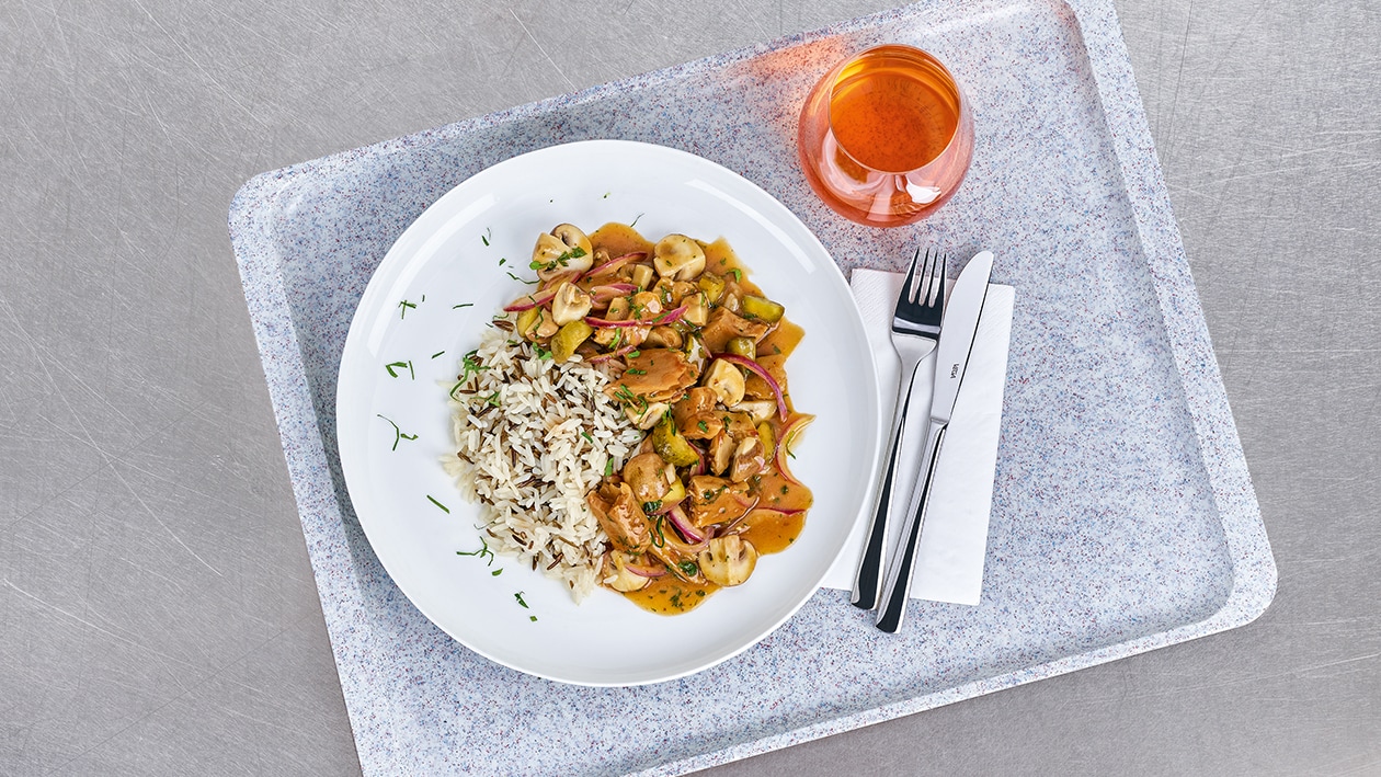 NoChicken Chunks a la „Stroganoff“ mit Wildreis –  