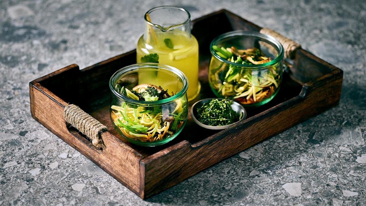 Klare Frühlingssuppe a la Ramen –  