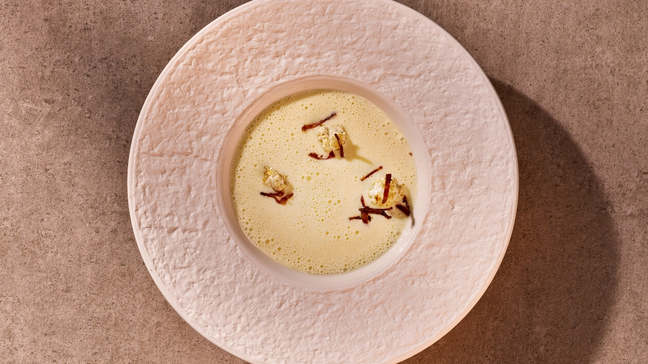 Cremige Kartoffelsuppe mit Speck-Popcorn –  