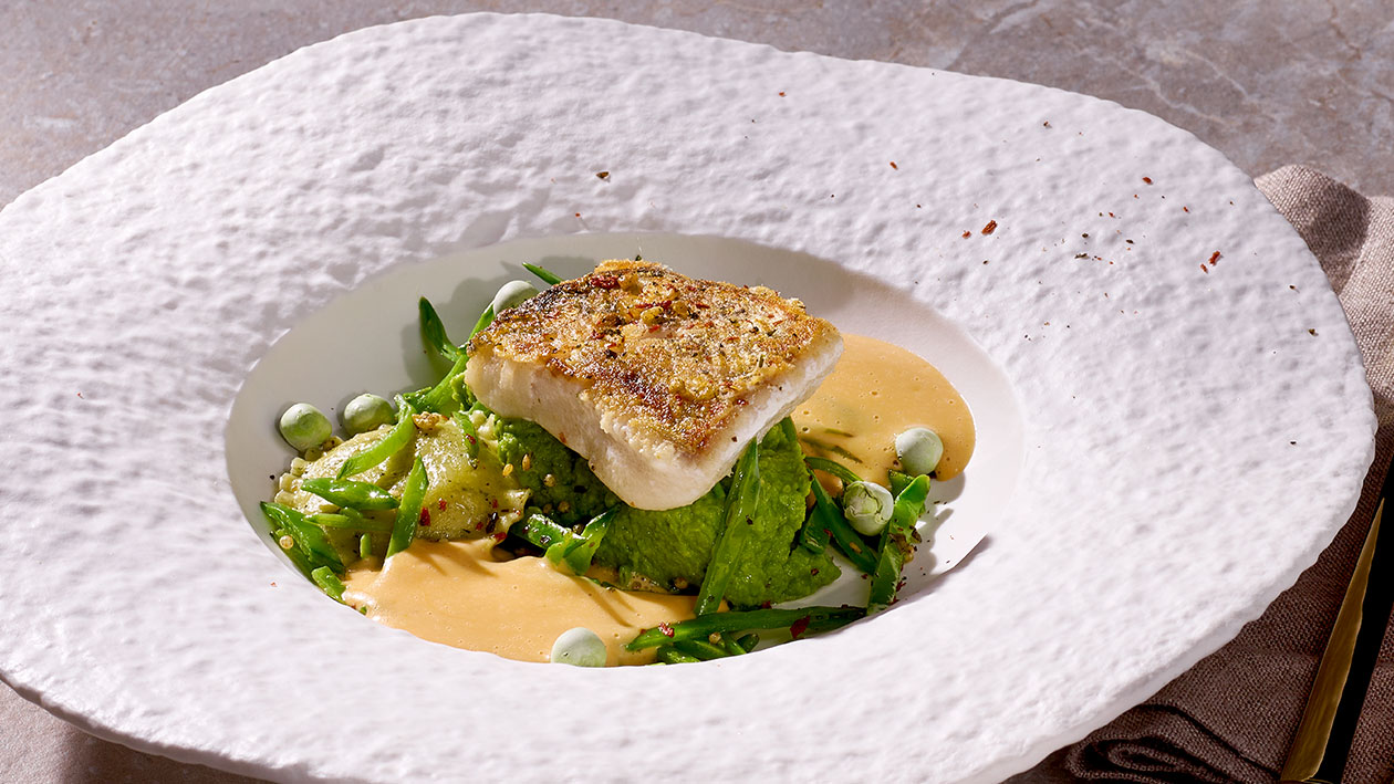 Gratiniertes Spargelgemüse mit Bergamotte-Ginger-Beer und Roggen-Sauerteigpüree –  