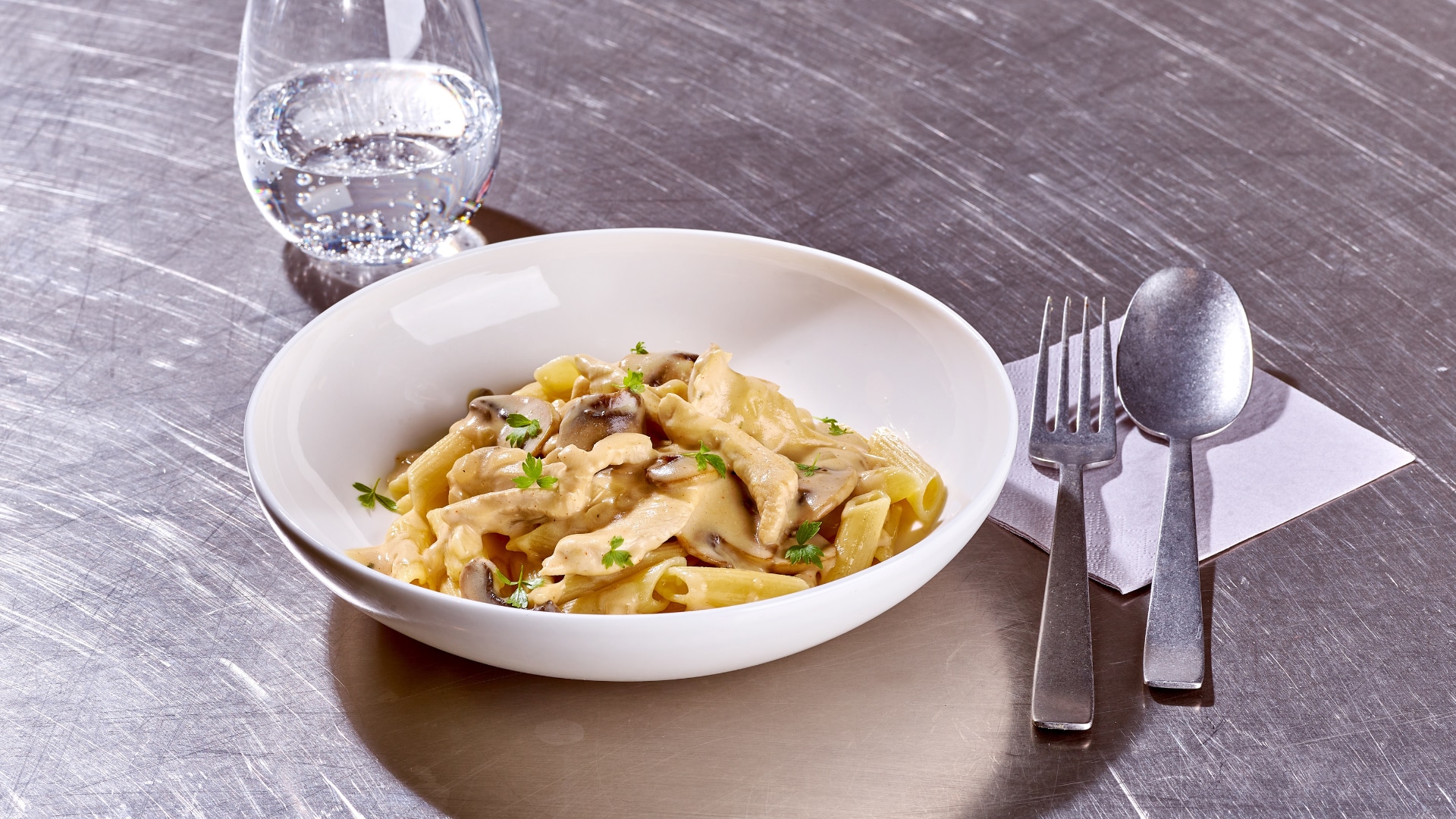 Hähnchengeschnetzeltes mit Penne