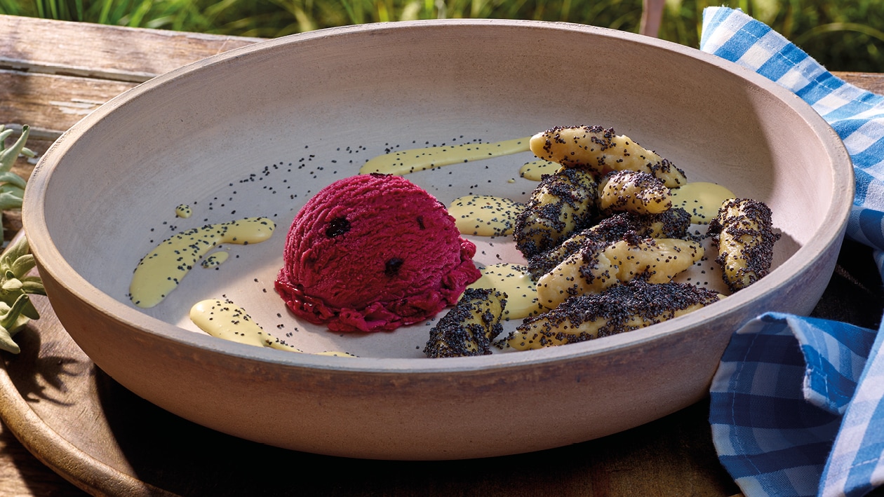 Carte D‘Or Sorbet Cassis und Waldviertler Mohnnudeln –  