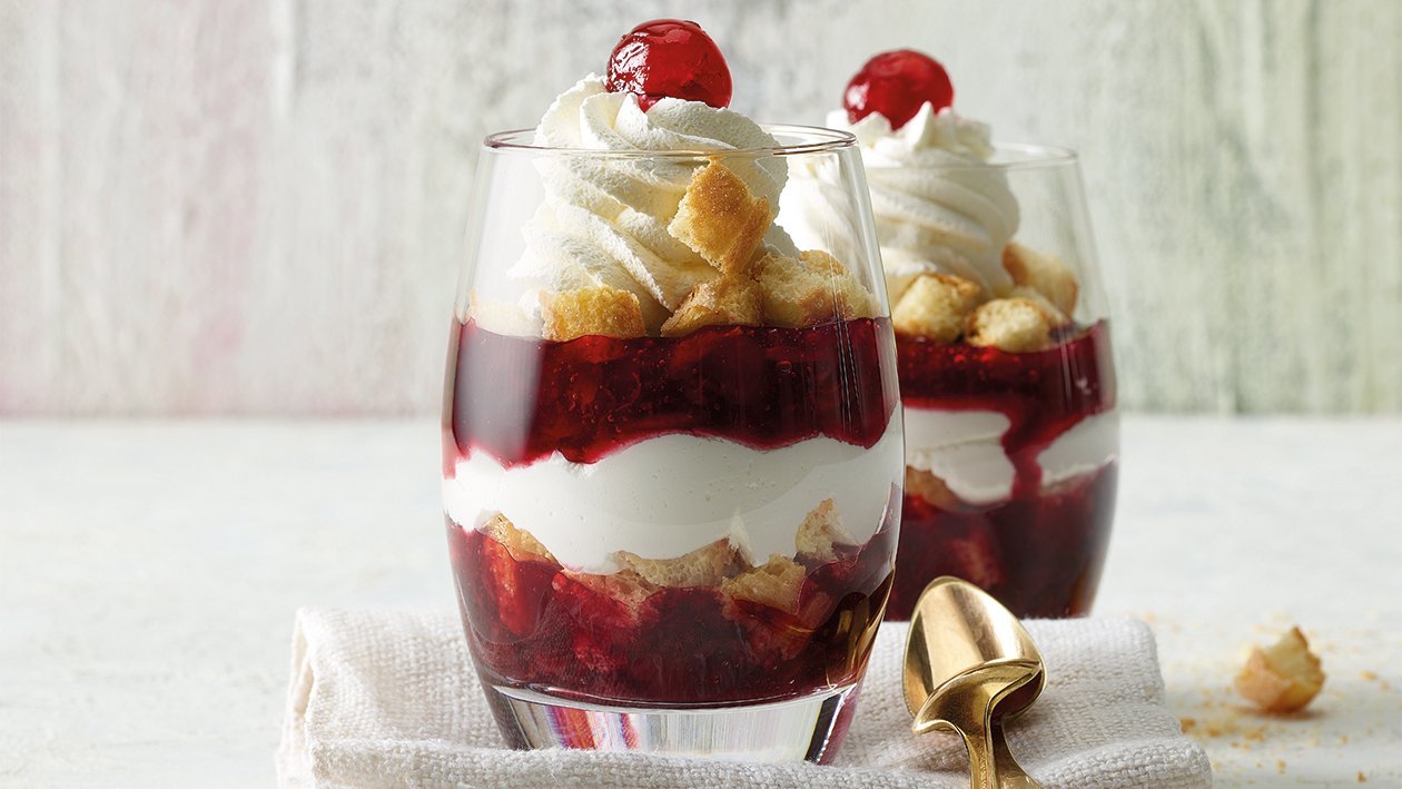 Schwarzwälder im Glas - klassisches Kuchen-Dessert im Glas