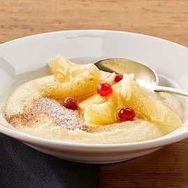 Grießbrei mit Zimtzucker und Birnenkompott