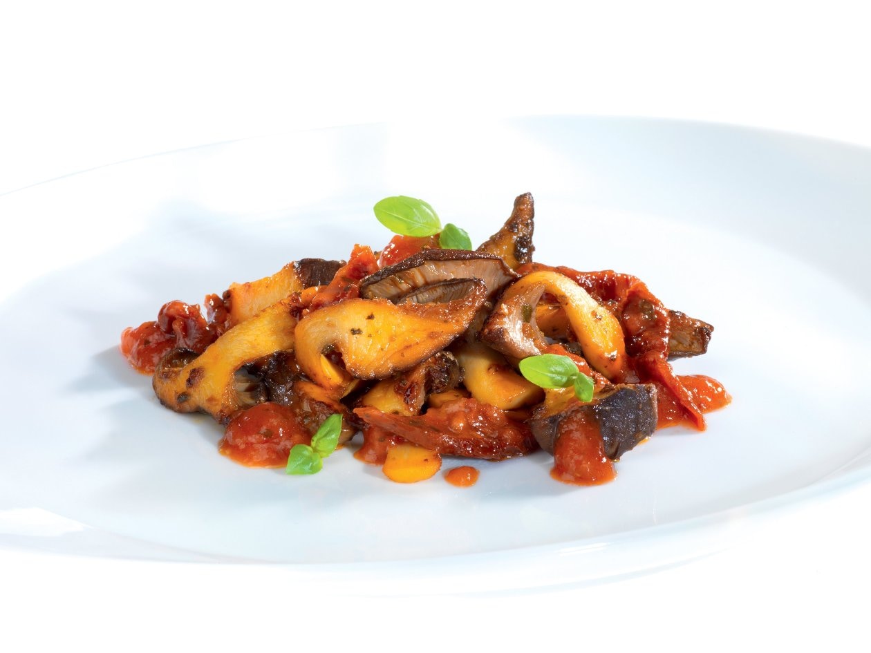 Kräutersaitlinge alla Italianna mit eingelegten Tomaten