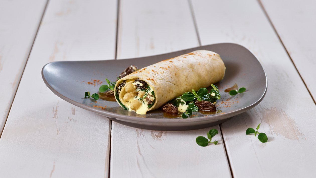 Pfannenkuchen modern mit Spinat, Morcheln und Spargel – Pfannenkuchen modern mit Spinat, Morcheln und Spargel –