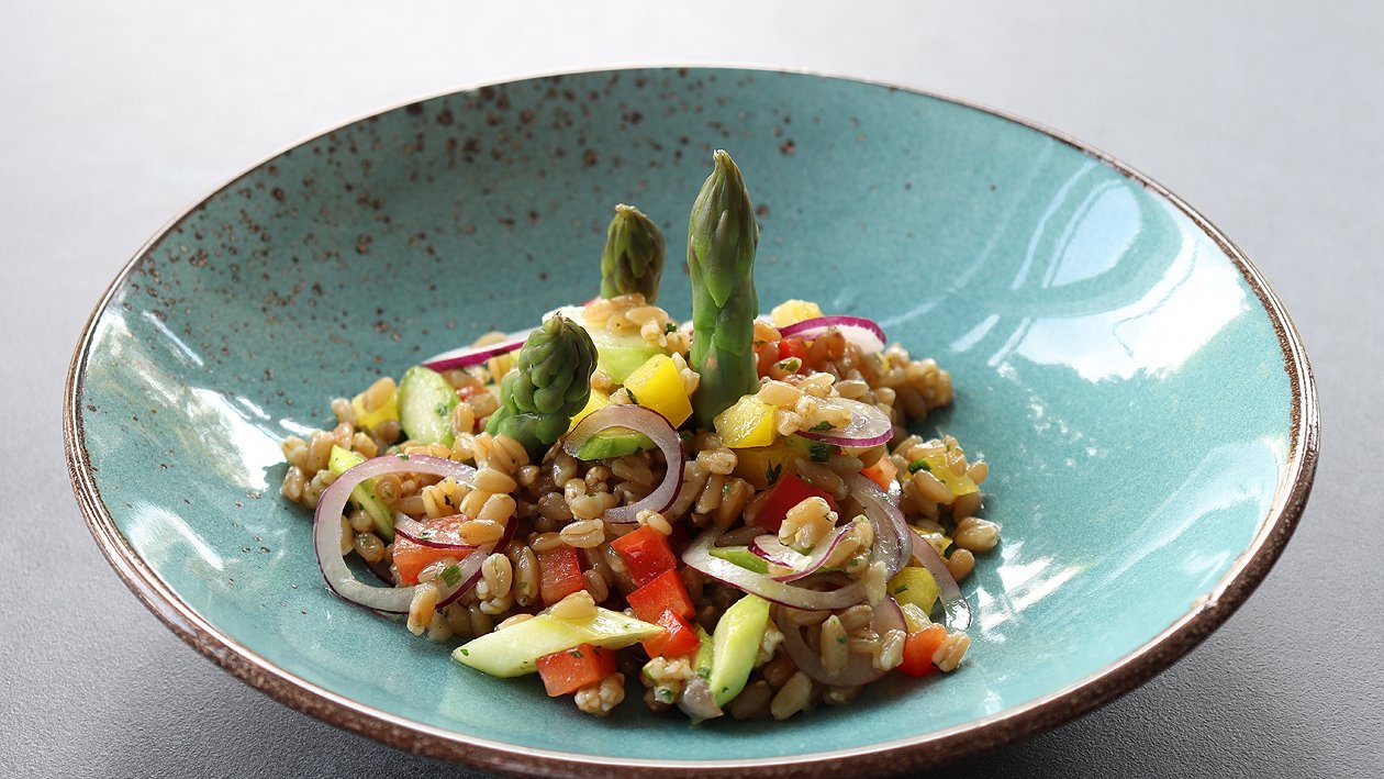 Grünkernsalat mit Spargel - Salat mit Grünkern und Spargel