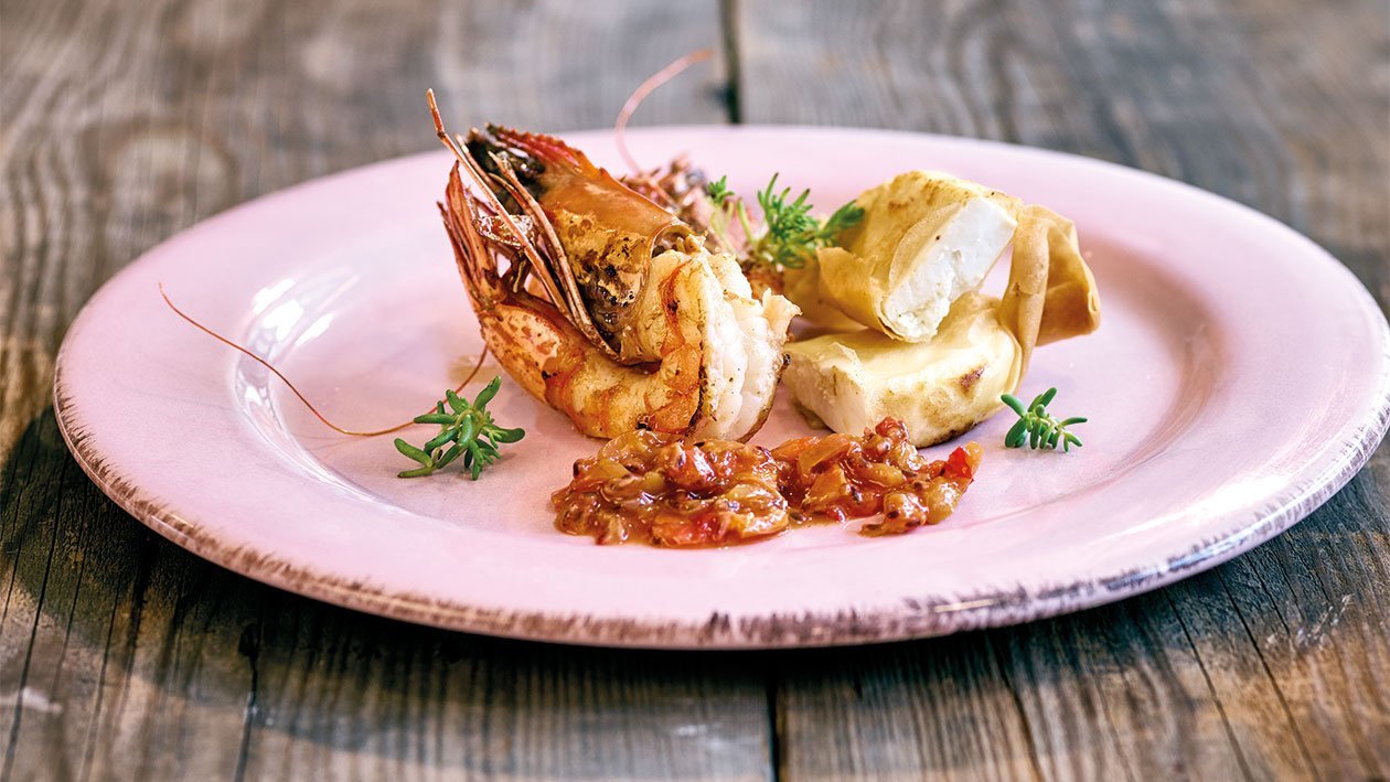 Riesencrevetten mit Ricotta-Taschen und Stachelbeer-Chutney