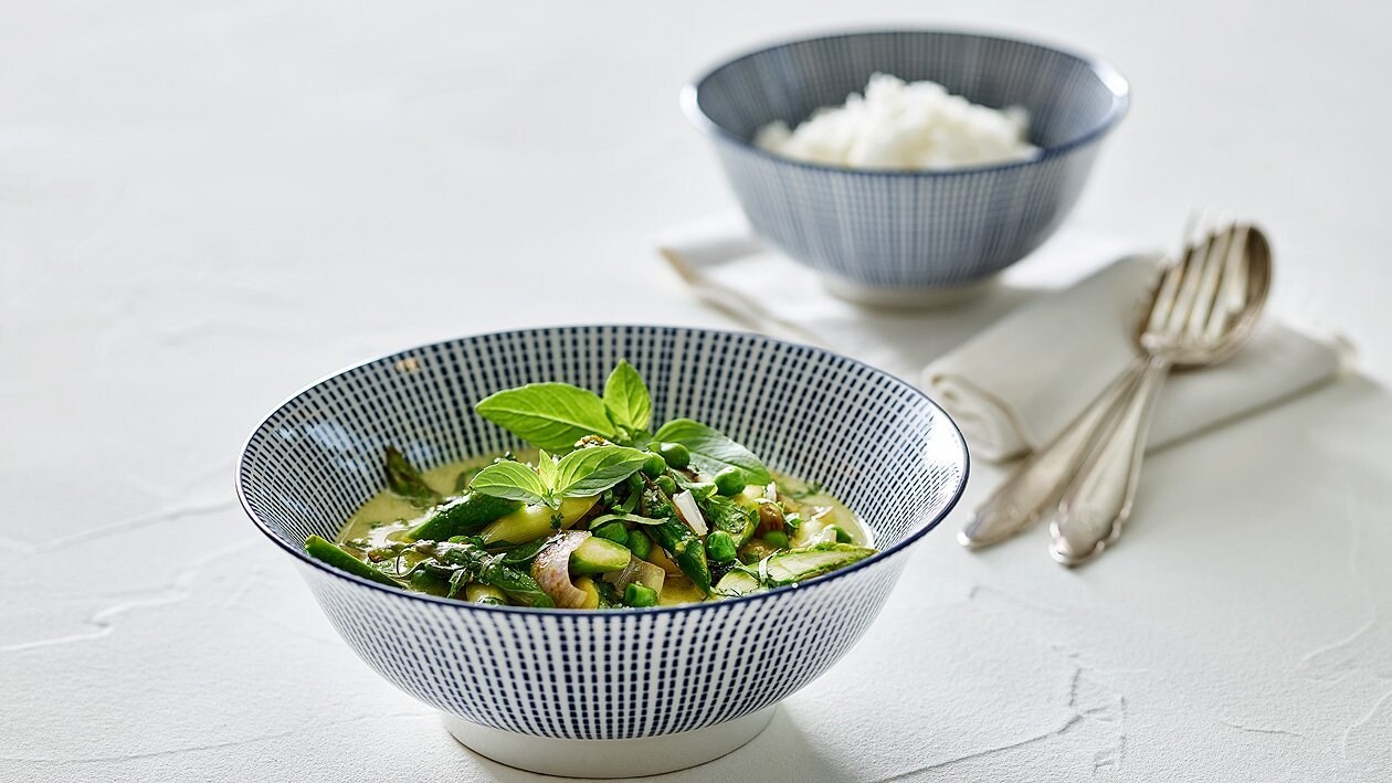 Grünes Curry mit Spargel, Schalotten und Erbsen – Grünes Curry mit Spargel, Schalotten und Erbsen –