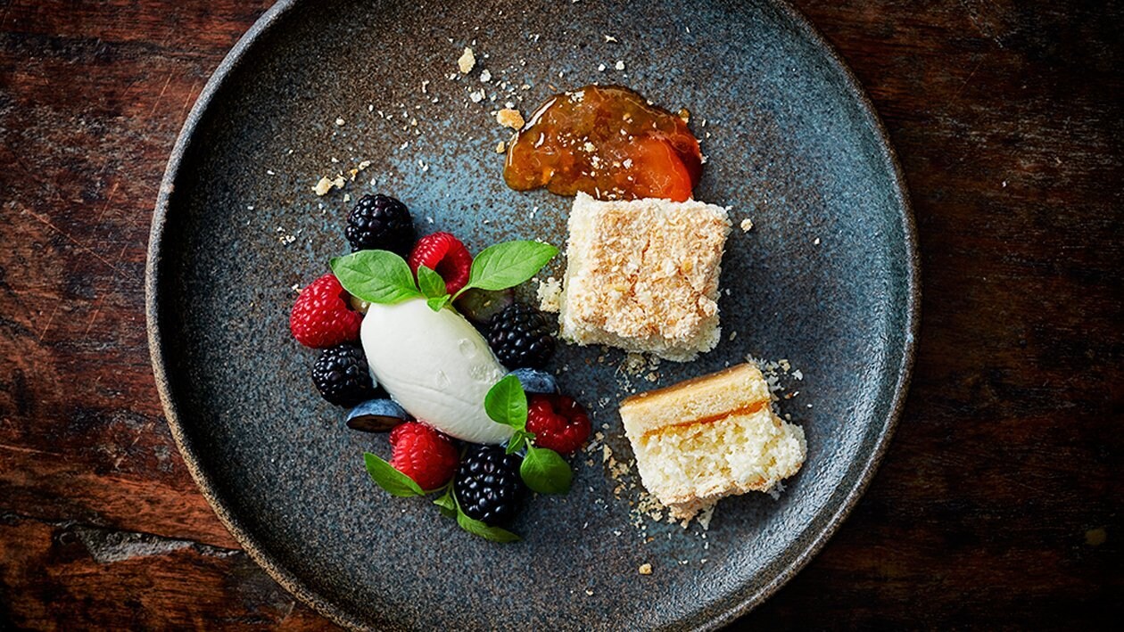 Kokosnuss Short-Cake mit Aprikosengelee – Kokosnuss Short-Cake mit Aprikosengelee –