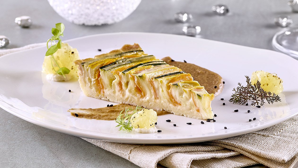 Gemüse Pie mit einer Linsensauce –  