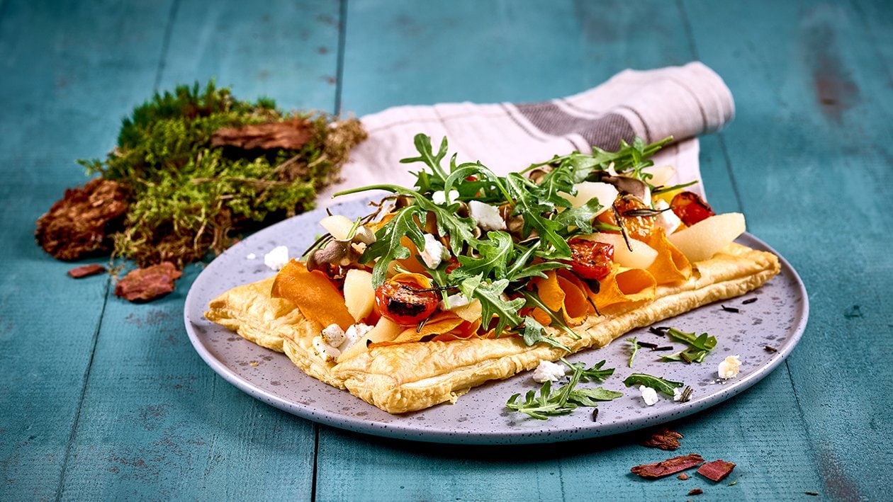 Blätterteig Kürbis - Schafkäse-Schnitte mit Birnen und Rucola –  