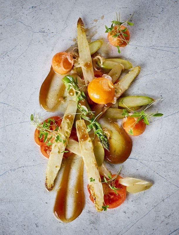 Spargel / Schwarztee / Ei