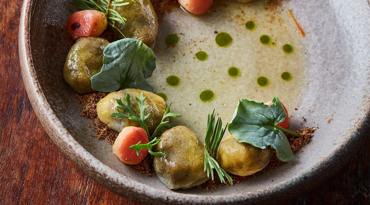 Future Menu Rezept: Holzkohle-Safran-Tortellini Future Menu Rezept: Holzkohle-Safran-Tortellini