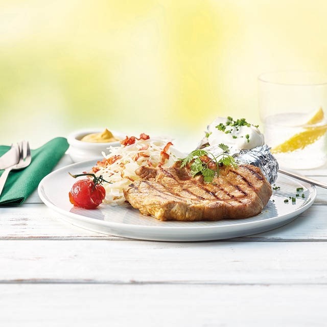 Sous-vide: zartes Fleisch beim Grillen im Seniorenheim Sous-vide: zartes Fleisch beim Grillen im Seniorenheim